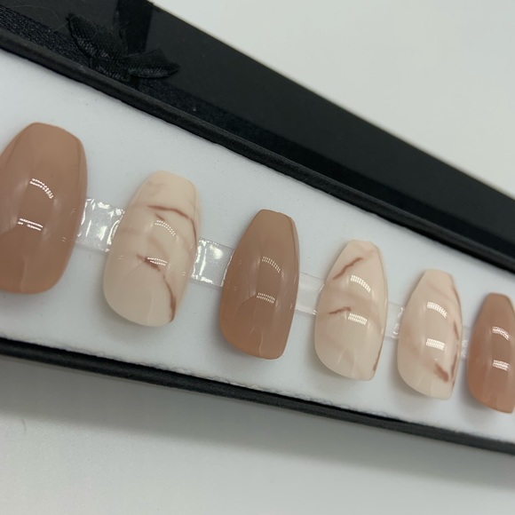 Cream Tan Press-On Nails - Picture 3 of 3